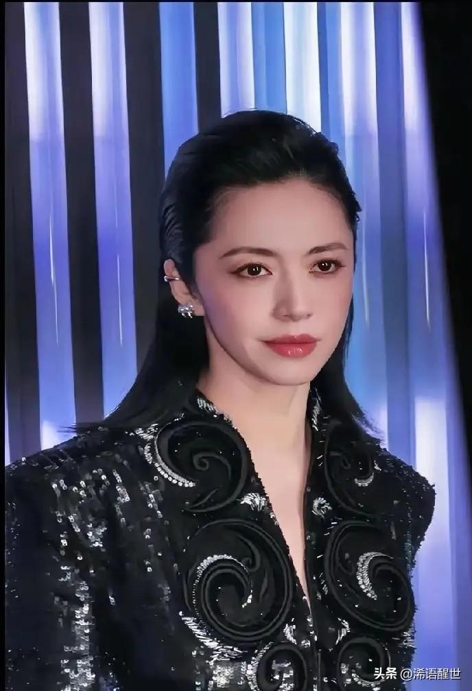 全网最尴尬的莫过于姚晨，这次不是离婚也不是发声明，而是被官媒直接点名。3月23日