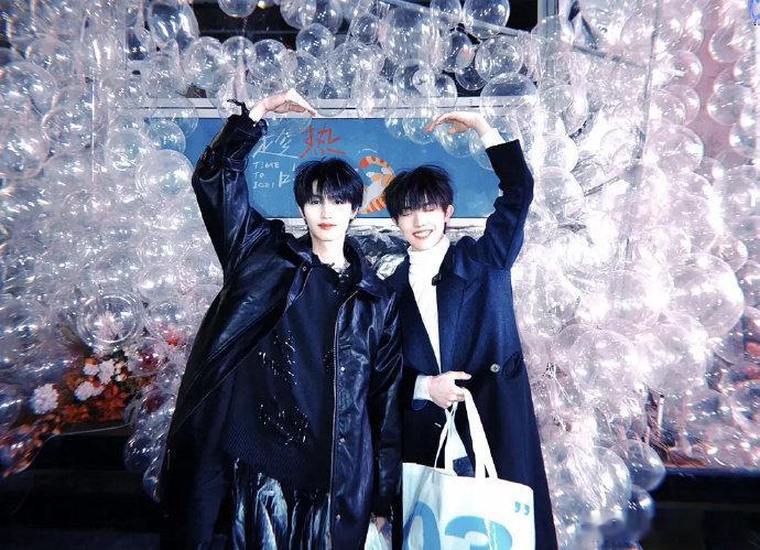 朱志鑫苏新皓青岛双人行  朱苏  好好好来看看这又是属于谁的快乐！主打的就是一个