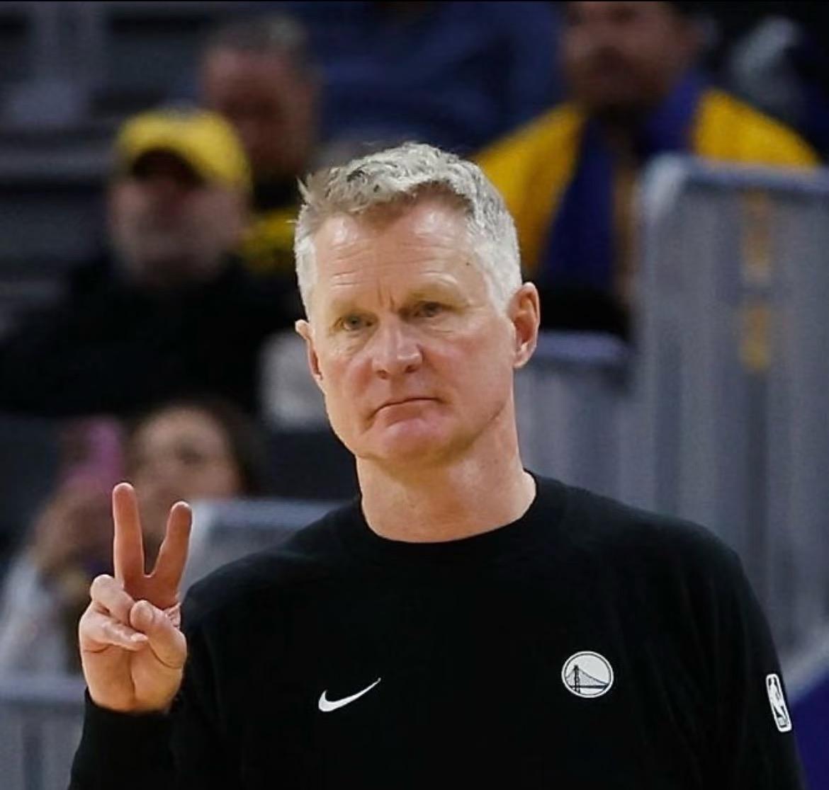 听说科尔可能要结束勇士执教生涯了，不少球迷反应挺激烈。他带勇士拿了4个总冠军，为