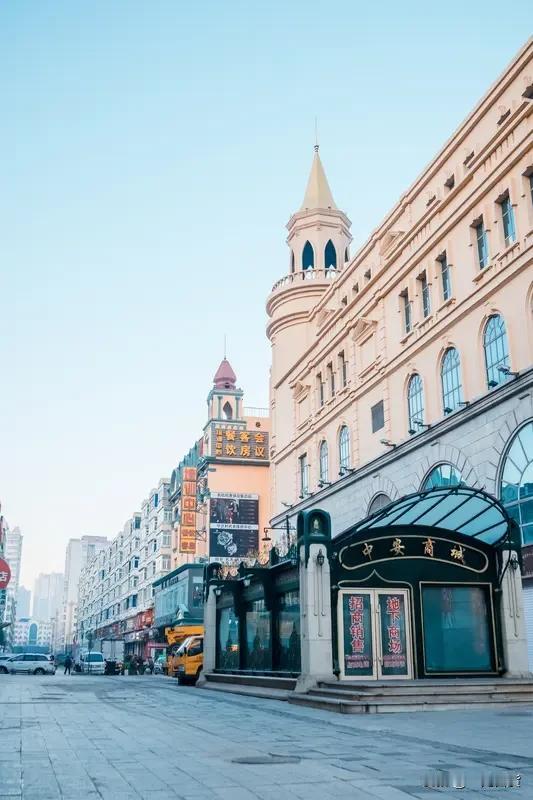 “尔滨”刚把冻梨切成刺身，广西“小砂糖橘”就夜袭哈尔滨，3吨橘子免费发，只为回敬