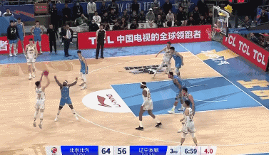 赵继伟真“横”，第4粒三分打停北京
北京时间1月14日，辽宁与北京的比赛进行至第