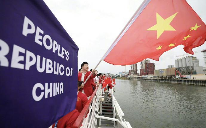 转发点赞就能点亮小国旗🇨🇳，一起来#为中国健儿加油# [加油][加油][加油