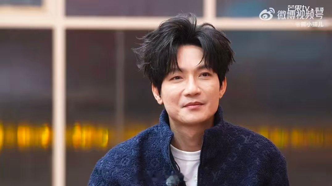 陈楚生吃饭单机位全程快乐老友记 快乐老友记的宝藏片段！陈楚生吃饭单机位，背景音换