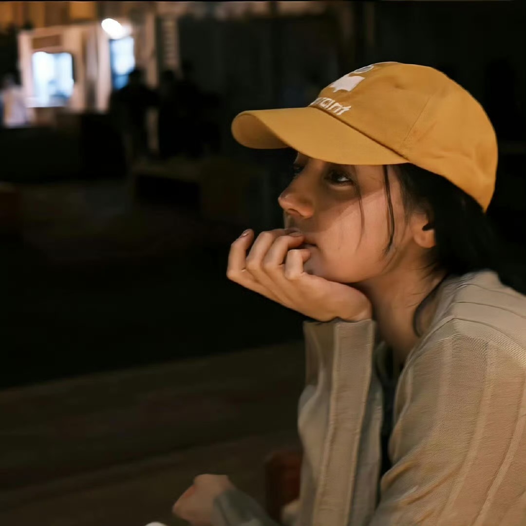 迪丽热巴首次挑战一人分饰两角我们小巴超级厉害