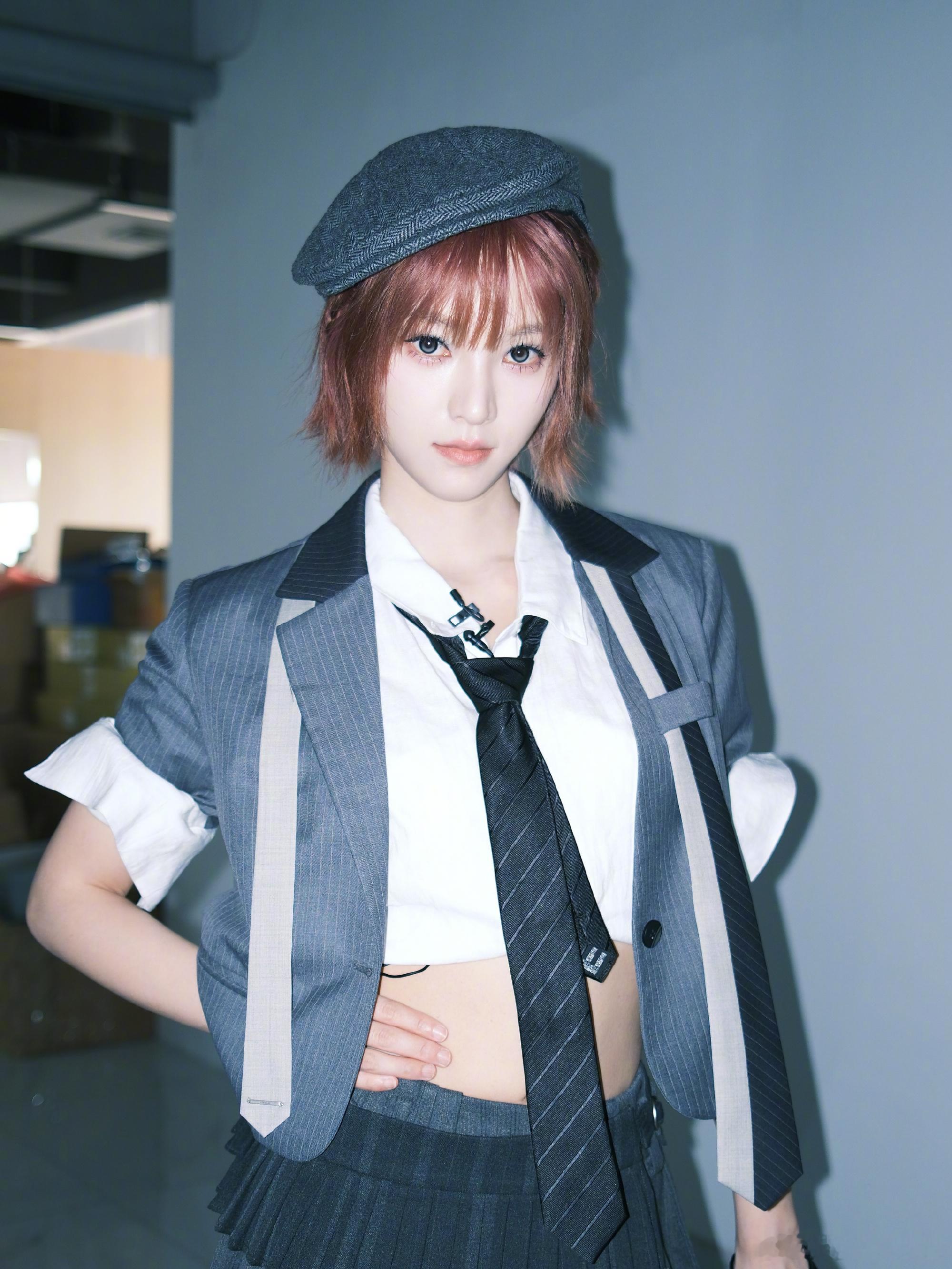 要被黄灿灿笑晕了 建议节目组把黄灿灿这段哭戏剪进花絮当宣传片。标题就叫：《一个哭