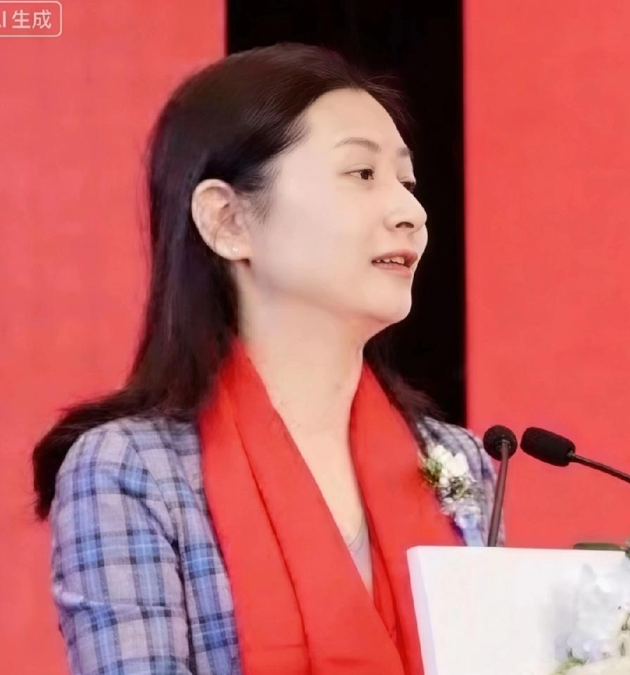 蔡丽江与蔡华波，双胞胎姐弟俩，内存大涨价，身家暴涨400亿！江西九江人，50岁，