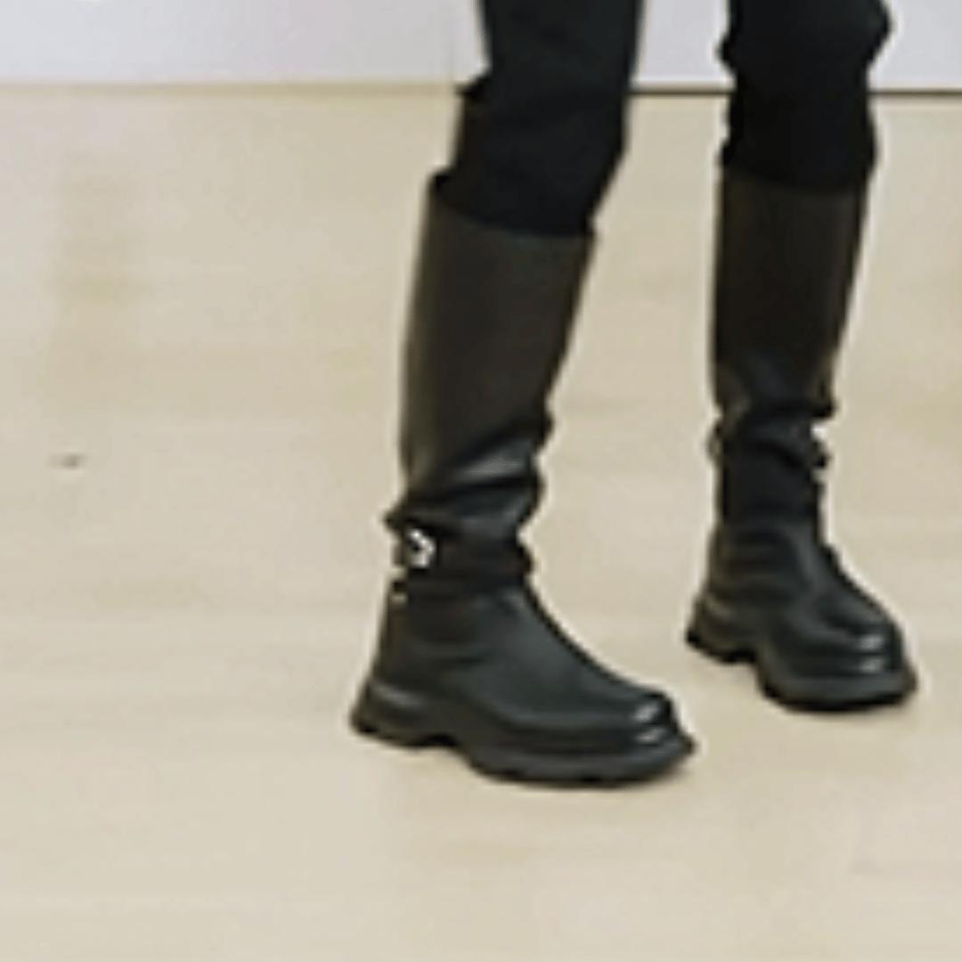 摩登兄弟刘宇宁  鏡頭裝得下全身。裝不下他的腿。🖤刘宇宁