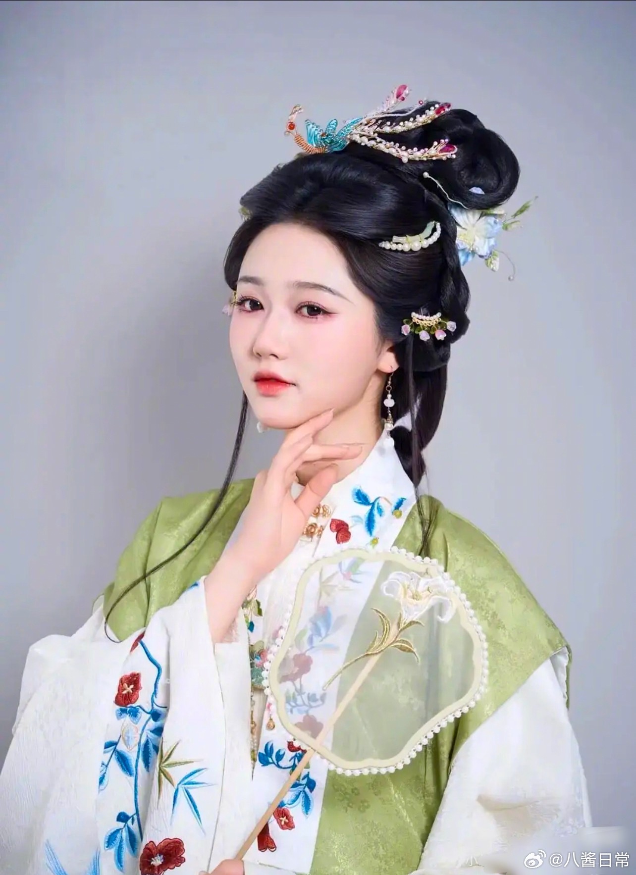 🍉岳雨婷要进组《司宫令》跟宋祖儿合作了。岳雨婷之前演过短剧《折腰》岳雨婷 司宫