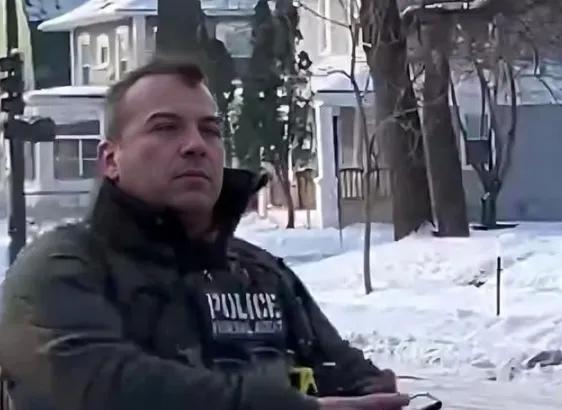 第一，当地时间2026年1月7日，美国联邦移民及海关执法局给特朗普政府闯下了大祸