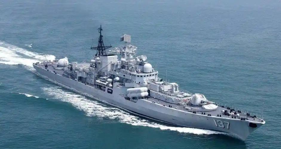 中国为什么不卖掉现代级驱逐舰呢？说白了，现在卖给谁都是砸手里，中东土豪看不上蒸汽