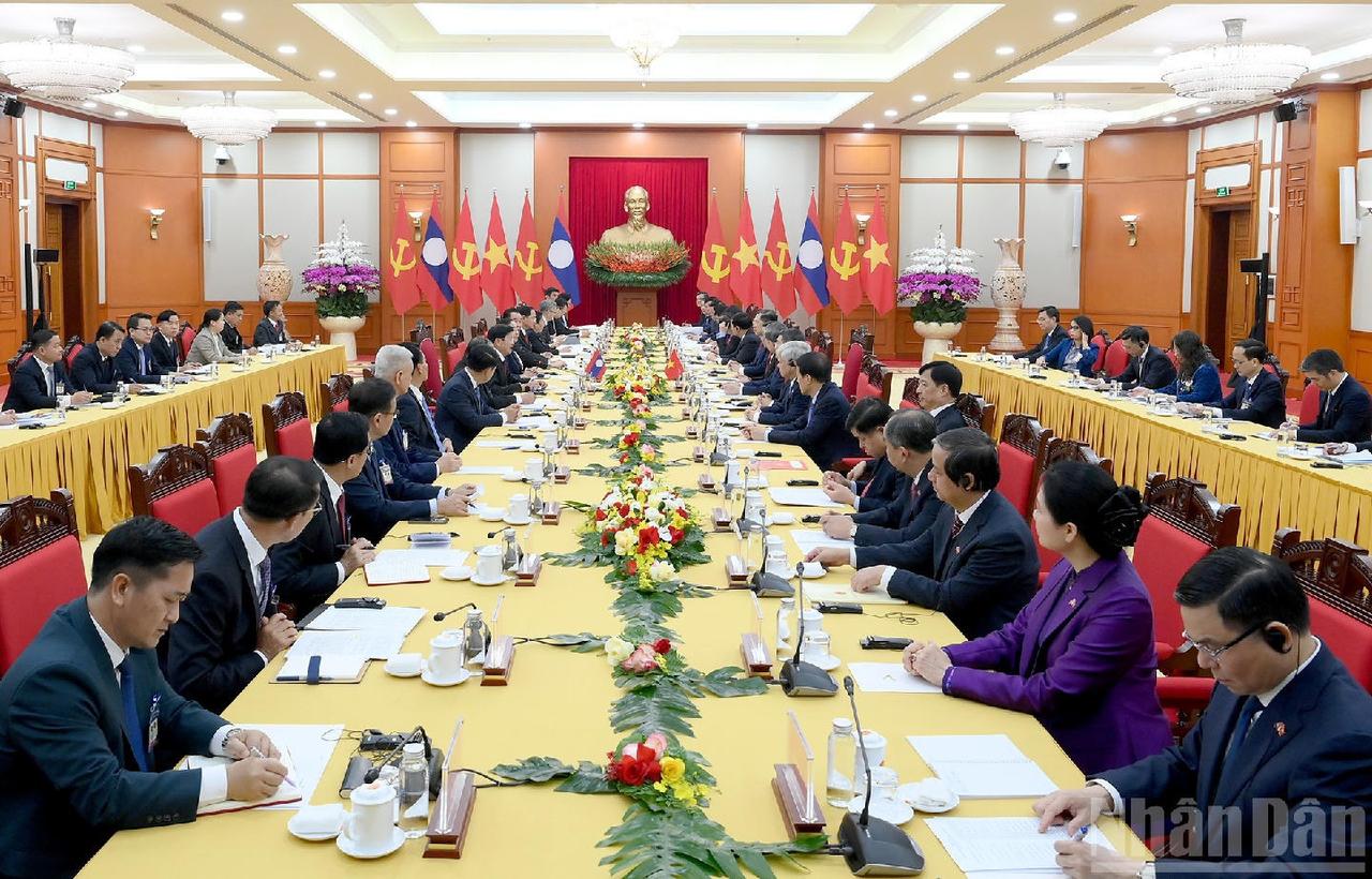 高规格！苏林匆匆忙忙缩短越南十四大议程，关键还是为了迎接老挝主席通伦·西苏里。从