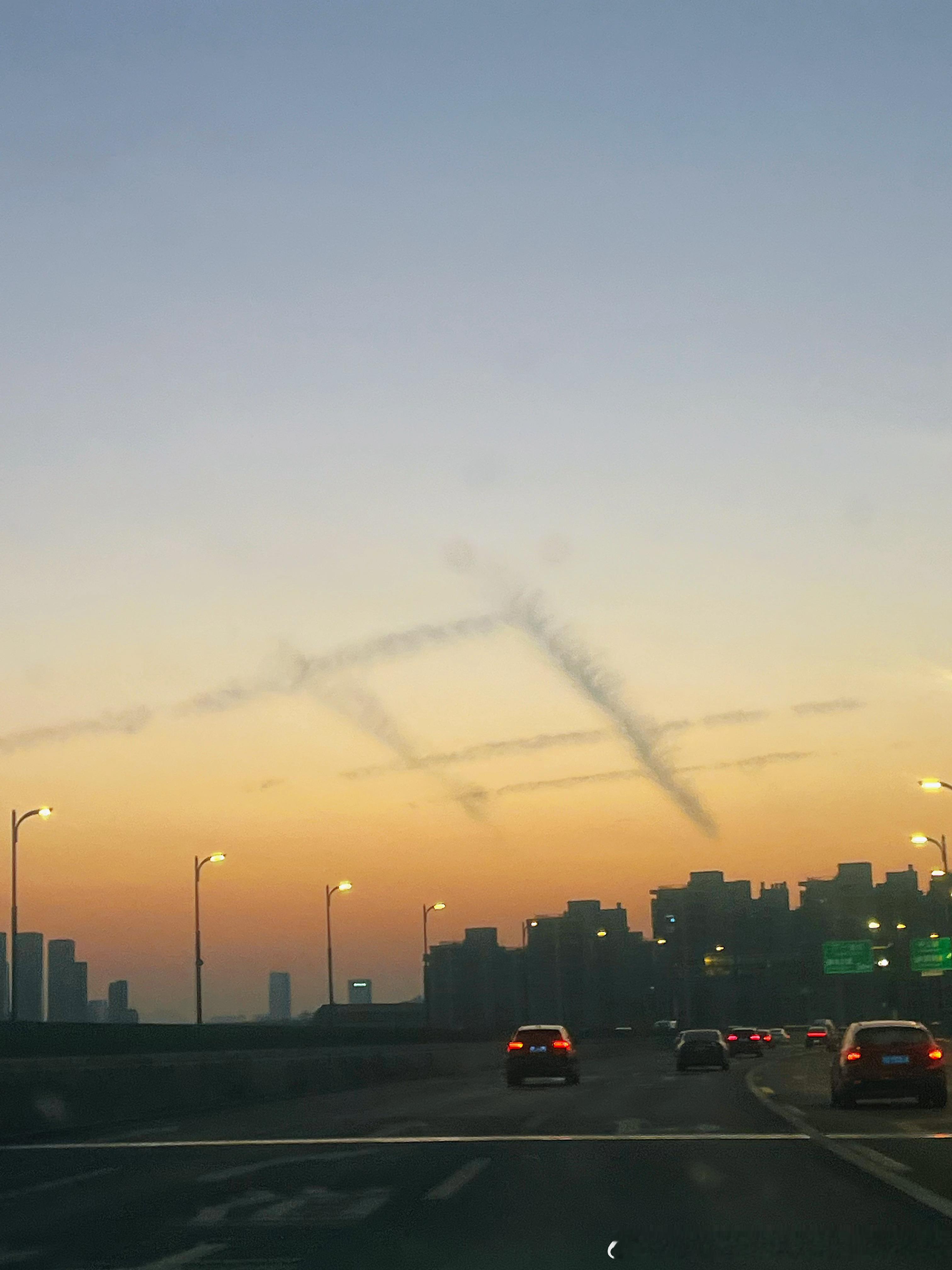 特别的夕阳风景还是值得留念的 