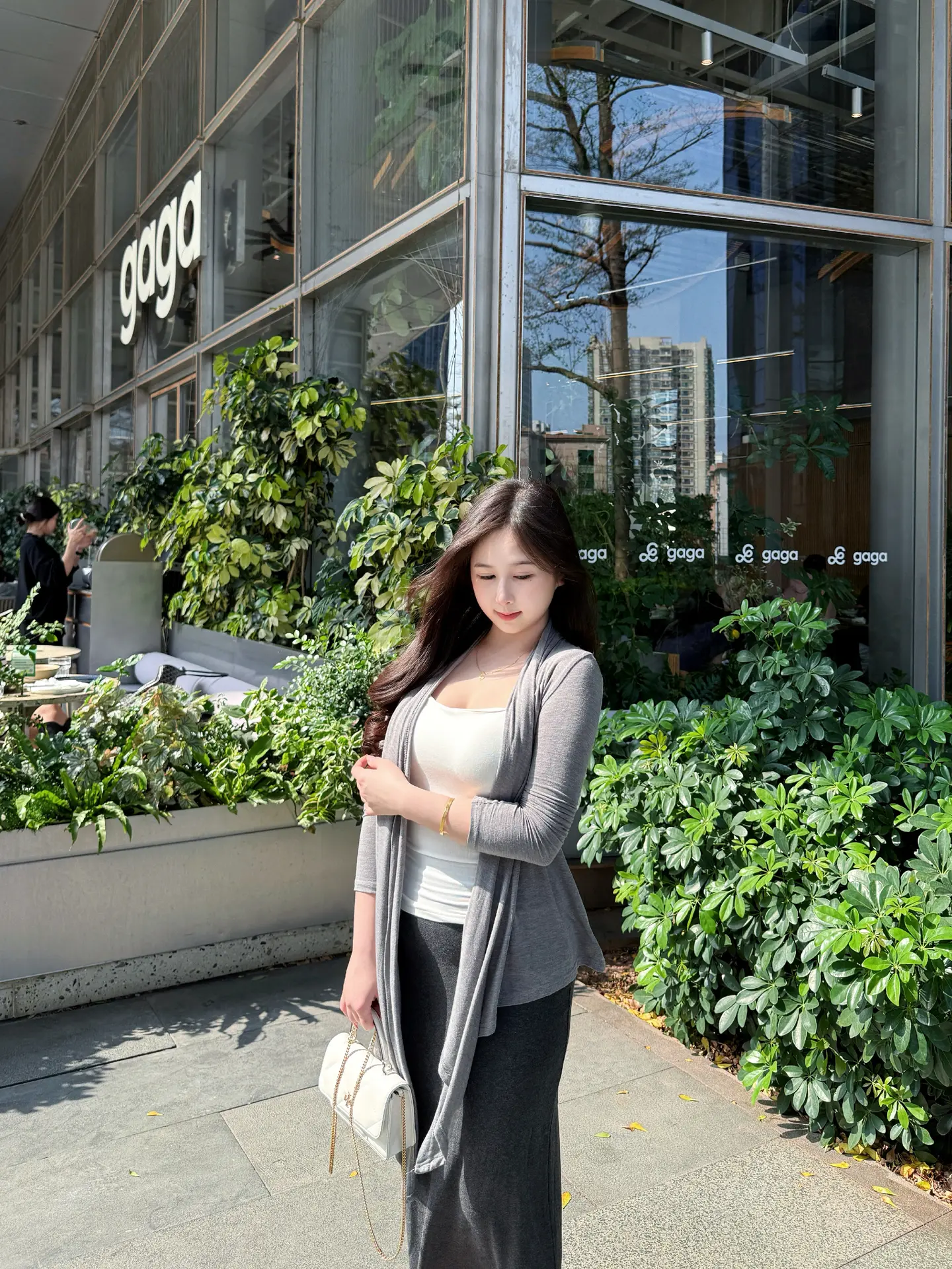 细细的雾水就扯地连天。