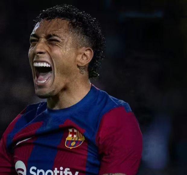 欧洲五大联赛唯一主场全胜的球队，巴萨！
本赛季巴萨在西甲一帆风顺，目前领先皇马4