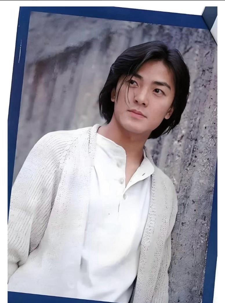 邹市明让我想起郑伊健郑伊健梁咏琪往事近日一条怀旧向话题冲上微博热搜榜单第15位、