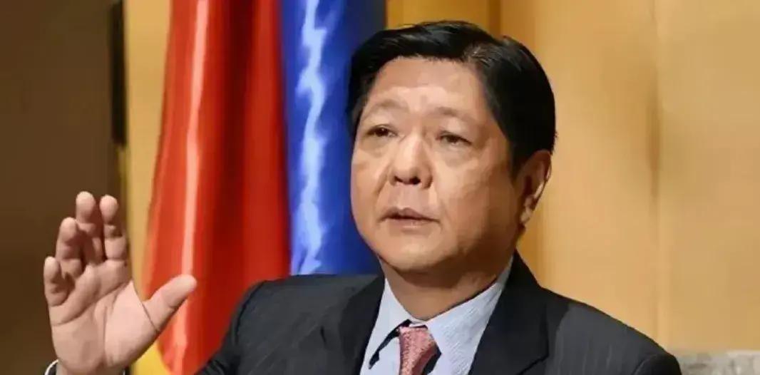 就在刚刚
 
菲律宾方面突然宣布了在南海组织与多国军舰的海上演练。
 
按照菲方