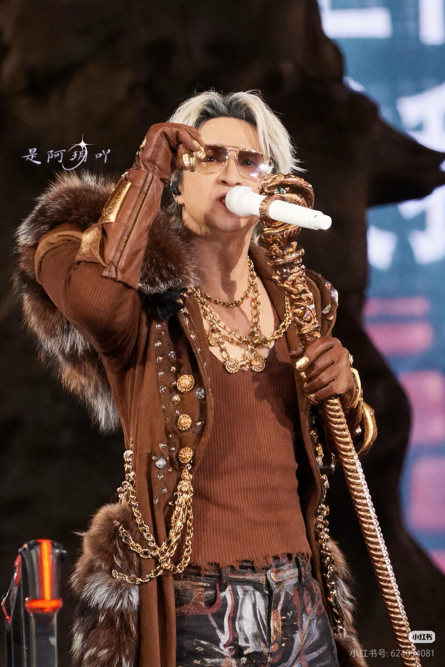 自广州开始，四个月踏遍七座城市开了演唱会，现在又回了鸟巢，而且四周12场连开，7