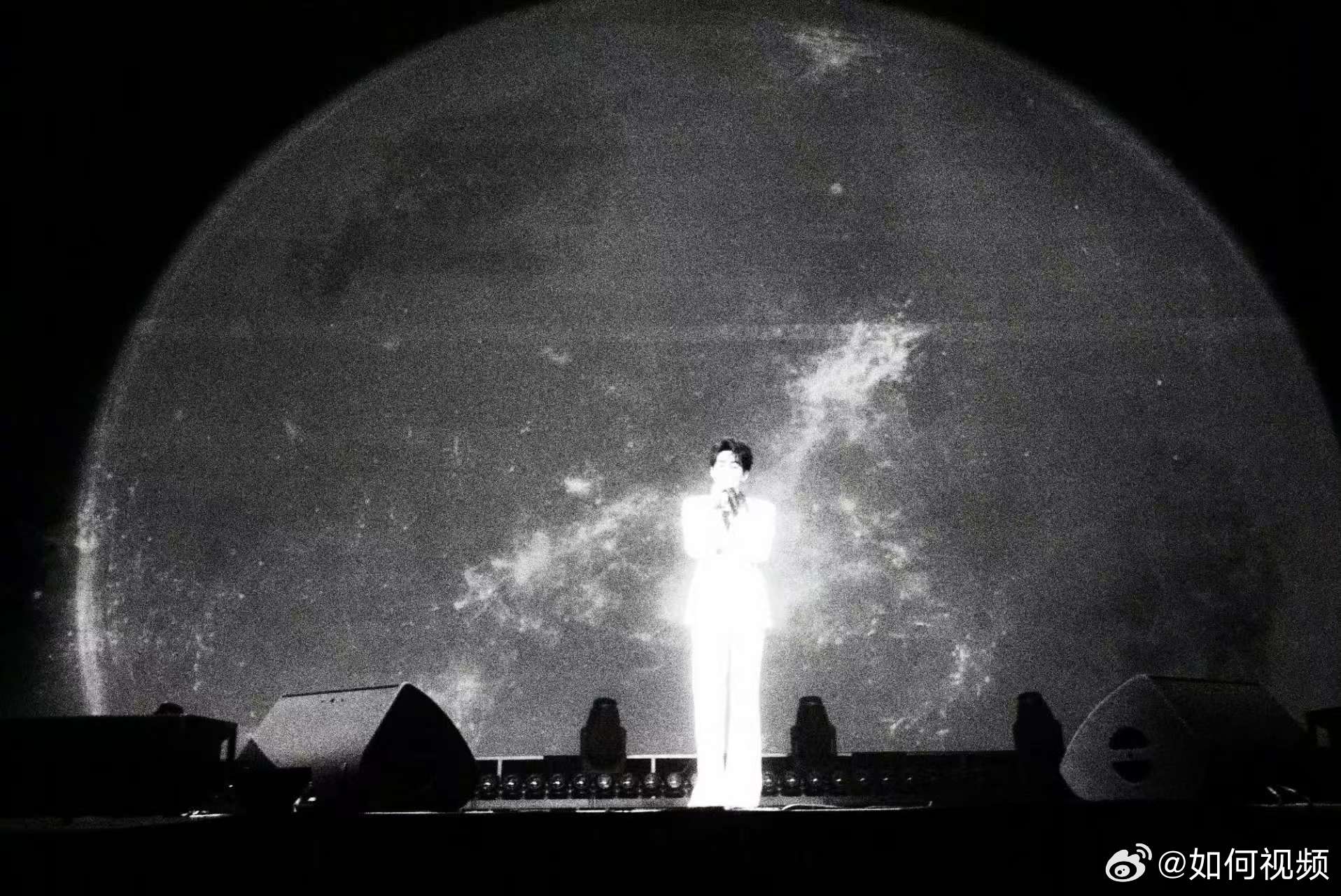 曾舜晞群访被撩的反应曾舜晞被撩直接瞳孔地震 绝对就是把我看笑了呀，我们的曾舜晞群