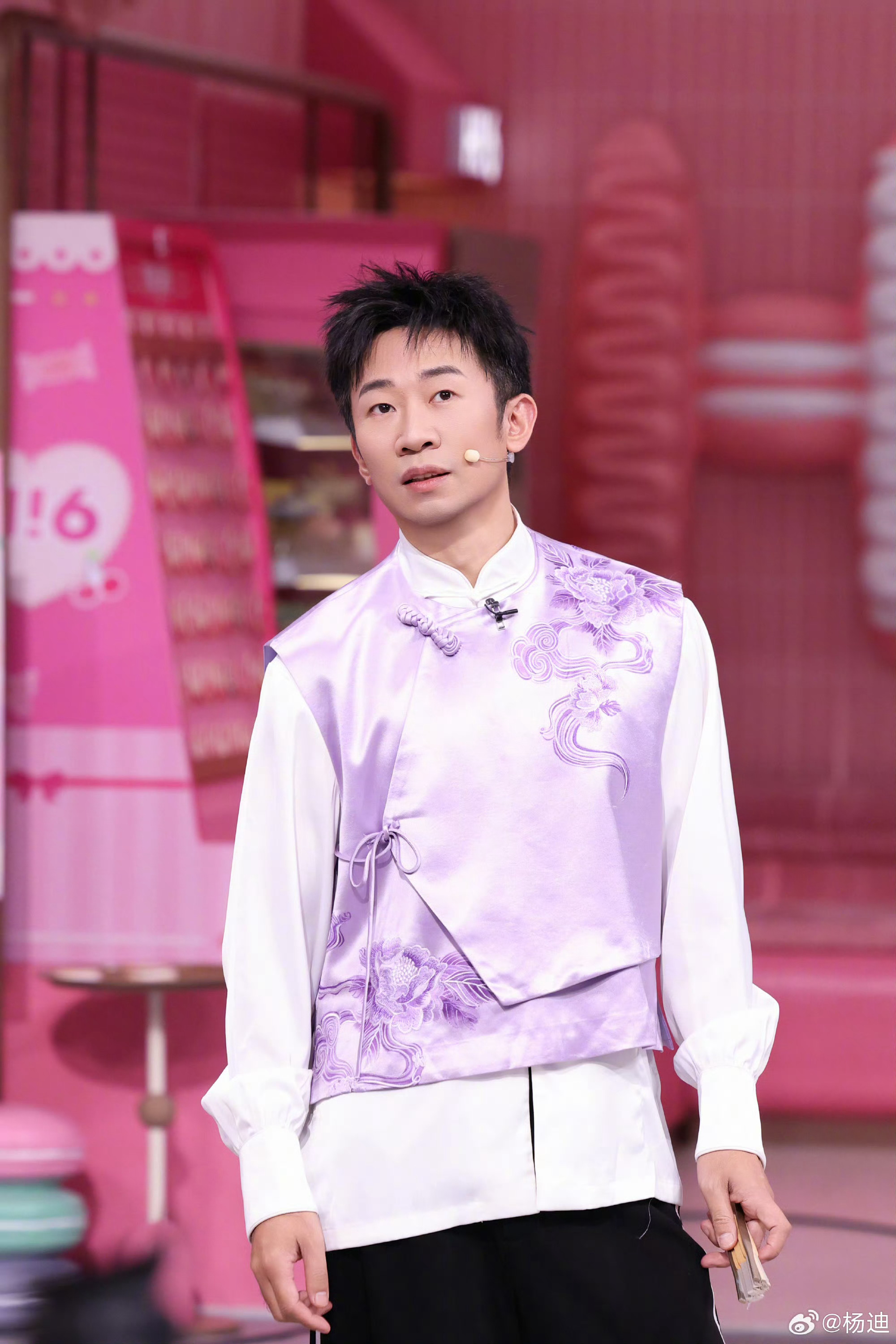 杨迪的本命游戏出现了你好星期六只能说杨迪还是太权威了玩什么游戏都很厉害 骑小车技