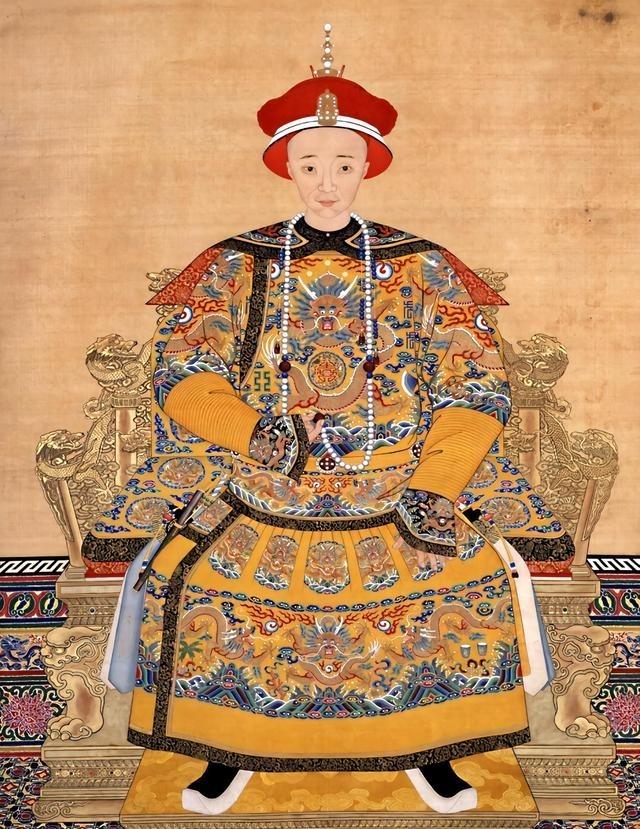 1861年，晚清三品官员肃顺被行刑时拒绝下跪，还当众怒斥慈禧是妖妇，没想他却被行