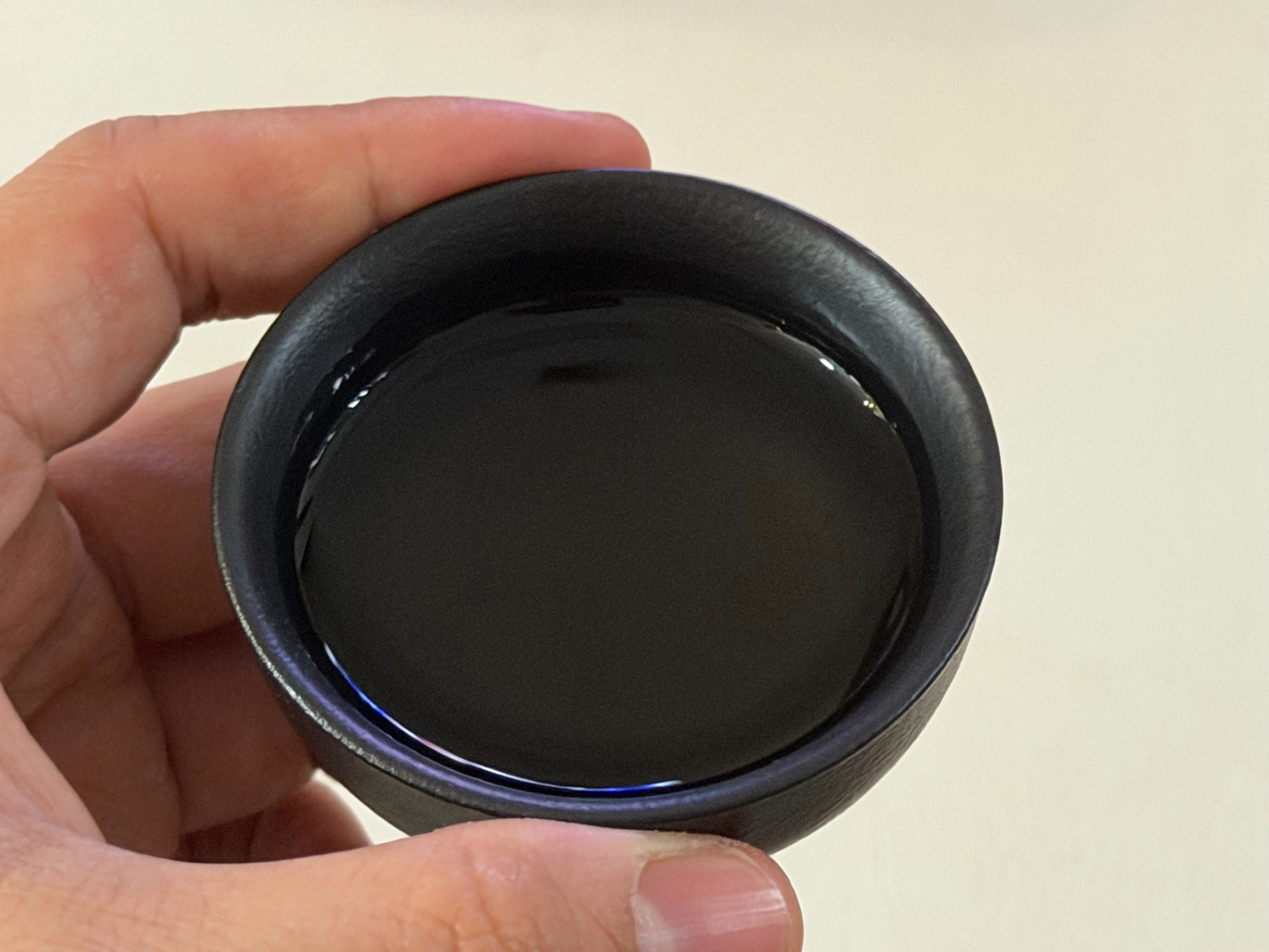 周末外面下雪，在屋里看着球赛喝着茶，惬意，可惜球赛内容上不太好看。詹姆斯独木难支