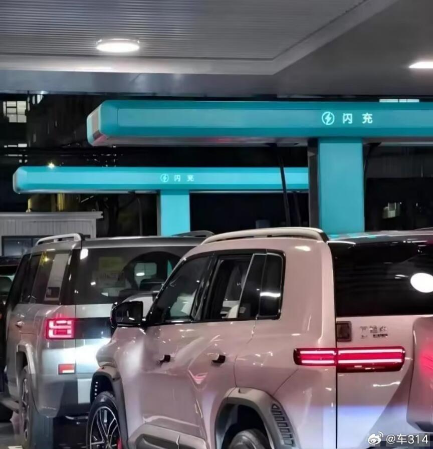 你开纯电车吗？你有啥头疼的地方？我猜，天气太冷的时候，你怕开暖风影响续航， 座椅