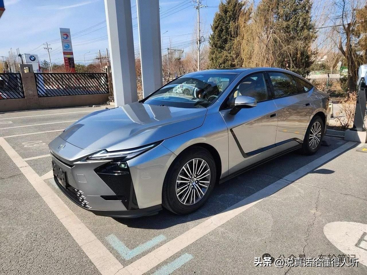 雷克斯萨彻底抛弃607080后了