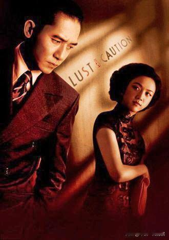 汤唯最终还是嫁给了韩国人。
因为在国内，基本上没人敢娶了。
《色戒》越红，她越紫