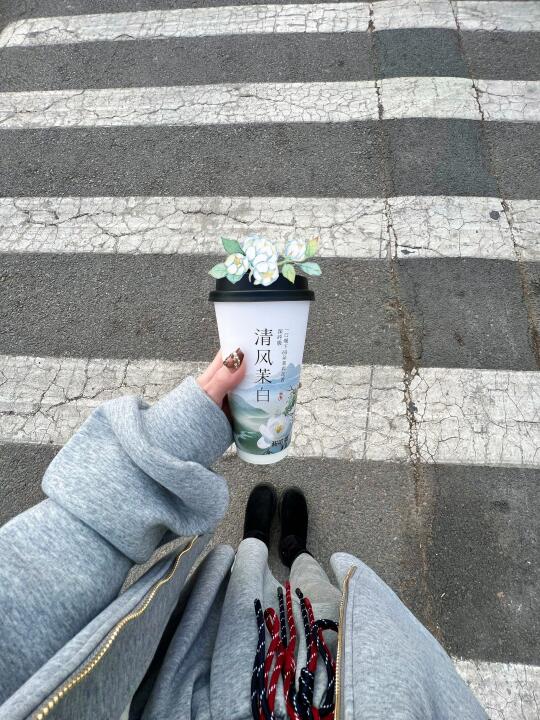 沈阳春天的第一杯奶茶🍃🦔半价‼️只要6r‼️