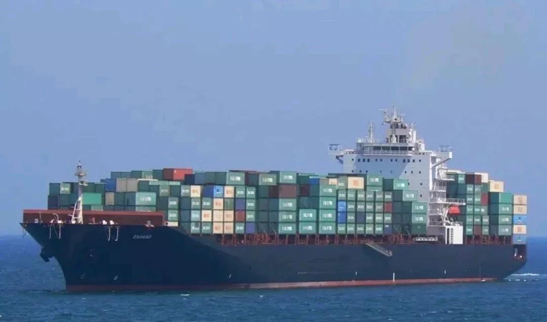 伊朗海军向美军舰发动无人机攻击。

半岛电视台报道，当地时间19日，美国中央司令