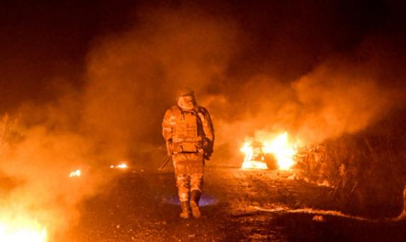 【拒绝投降！50岁俄军士兵身负重伤仍坚守战友与使命】俄媒报道，50岁俄军士兵亚历