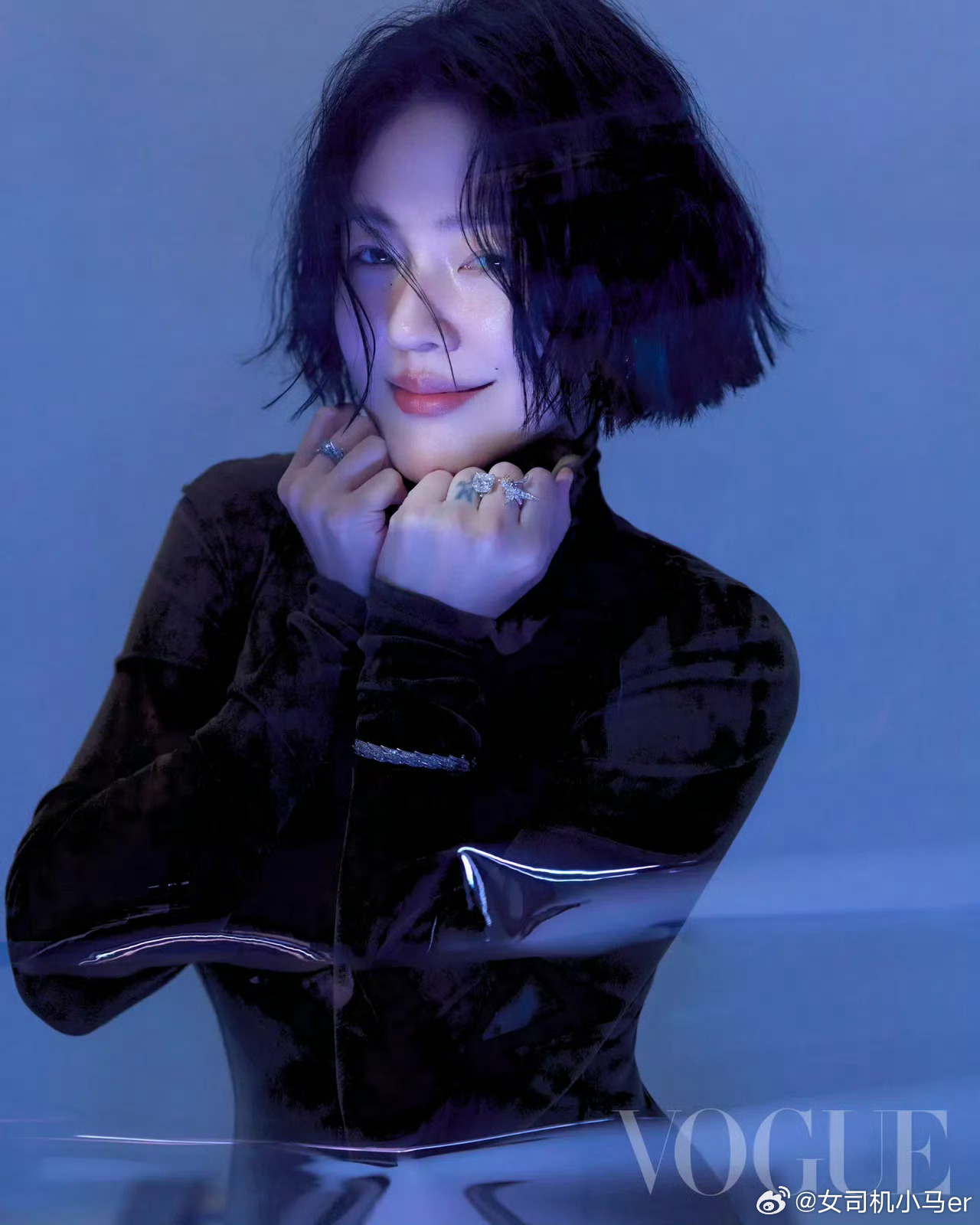 小S这张真的和大S合二为一以前从来不觉得姐妹俩长得像诶这张真的好像 ​​​