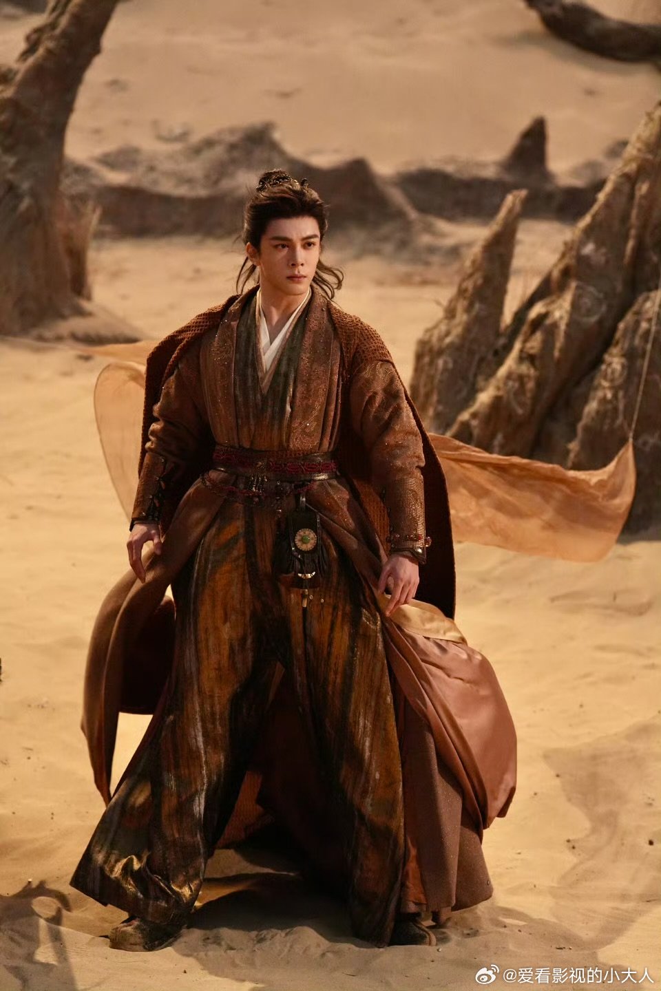 曾舜晞在玄幻里演武侠人总会反复爱上曾舜晞 硬核武打丝滑连贯无拖沓，玄幻剧中闯出专