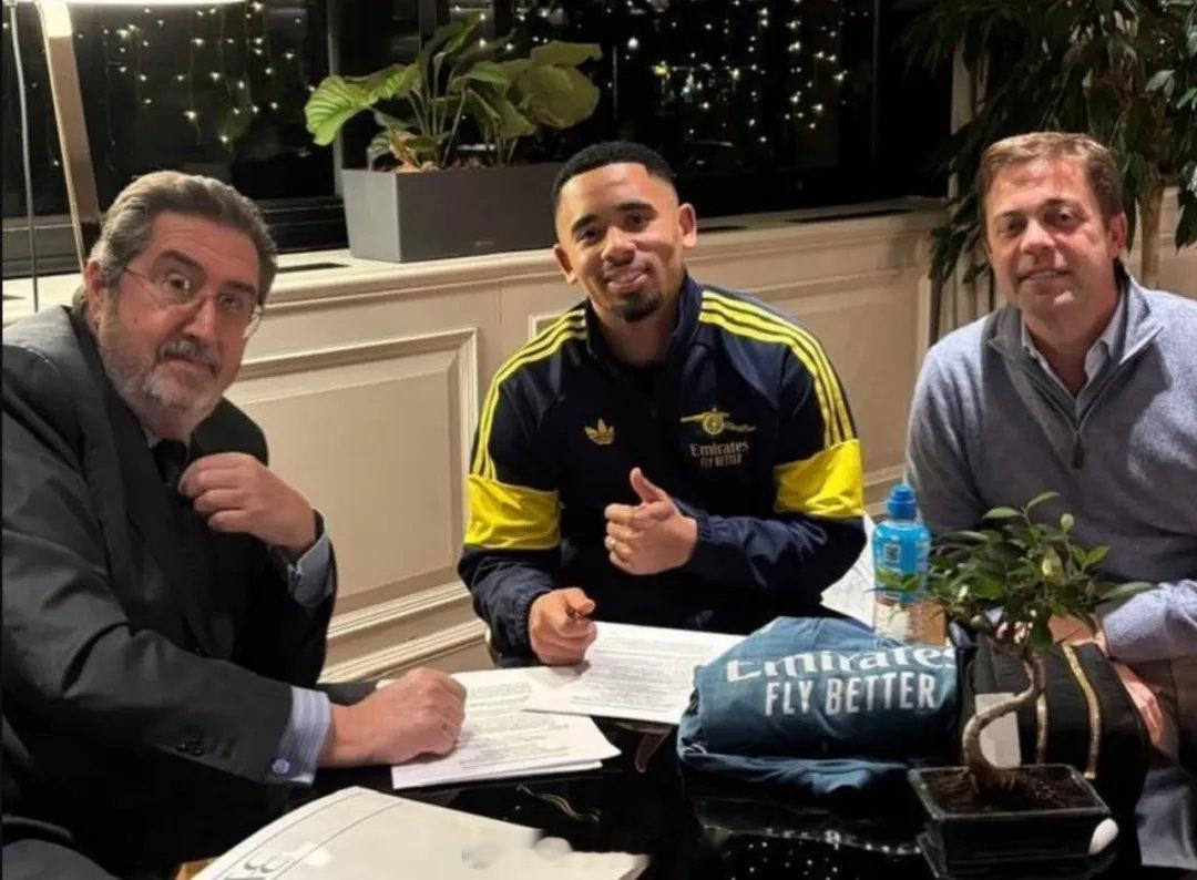 阿森纳前锋热苏斯已经决定和布兰奇尼签约，后者成为了他的新经纪人。布兰奇尼是意大利