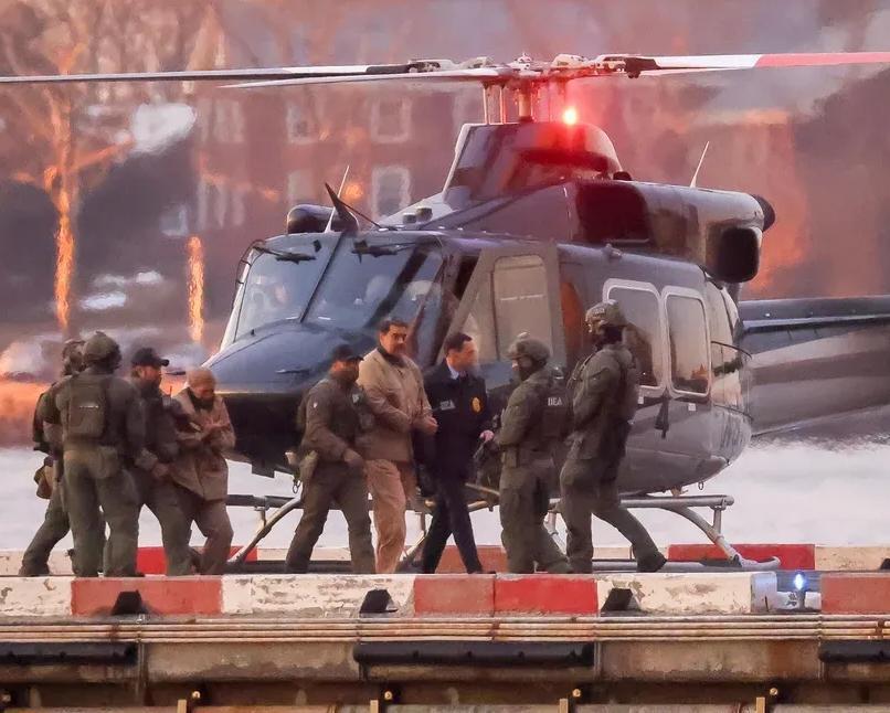 委内瑞拉总统马杜罗在被美国抓到以后，就是被拉出去各种游行和展示，这是美国在炫耀，