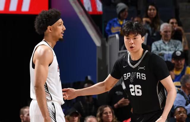 韩国未来之星迎来马刺首秀，全场砍下5+3+2表现得到认可！

NBA夏季联赛今天