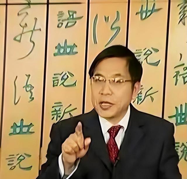 “中医不灭，天理难容？”中南大学的教授张功耀发起万人签名，要求取消中医药，这是一