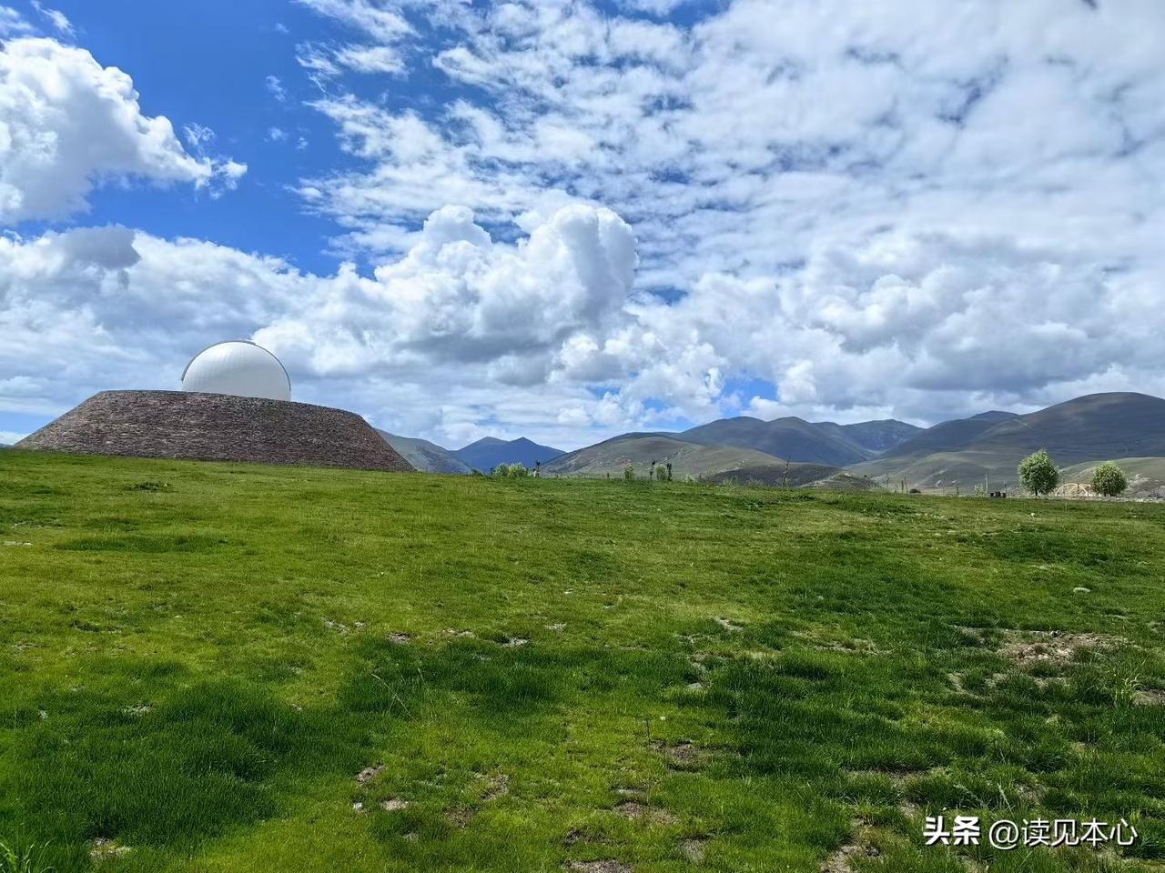 一位心理学家说：
“女人有一个很奇怪的逻辑是，如果她一个人生活，一个月挣3000