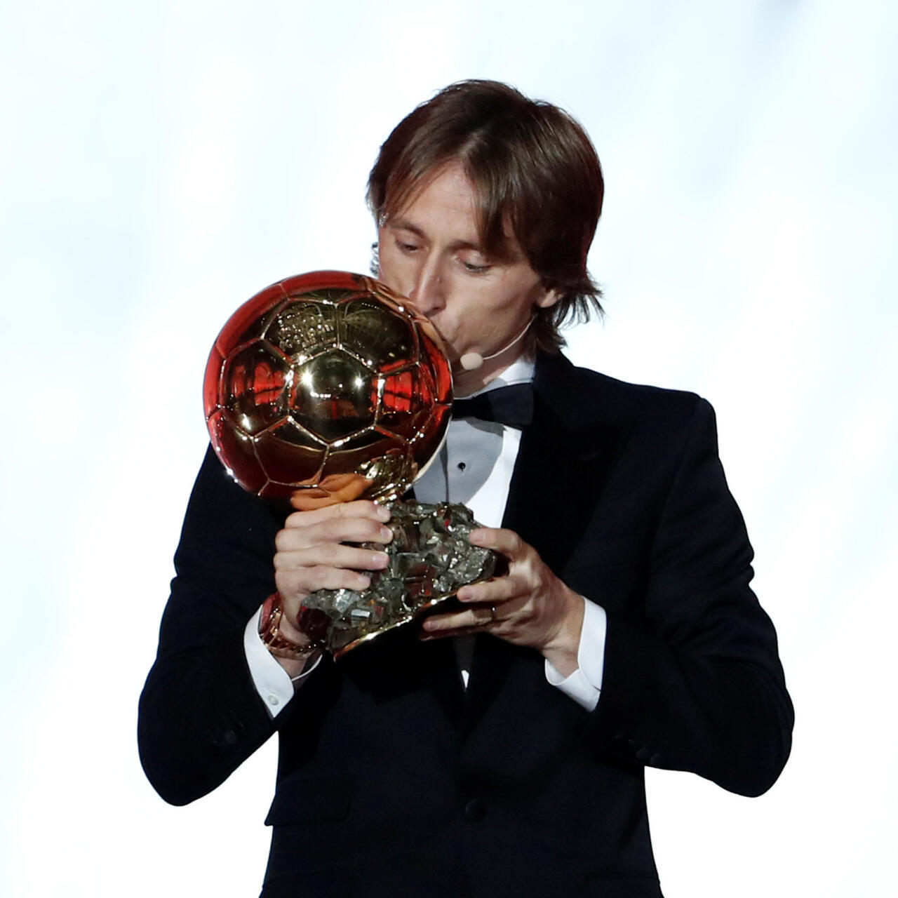 AC米兰 比安钦：莫德里奇已决定将他2018年获得的金球奖奖杯