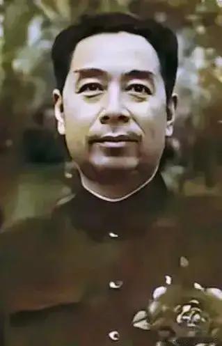 开国伟人周恩来总理！