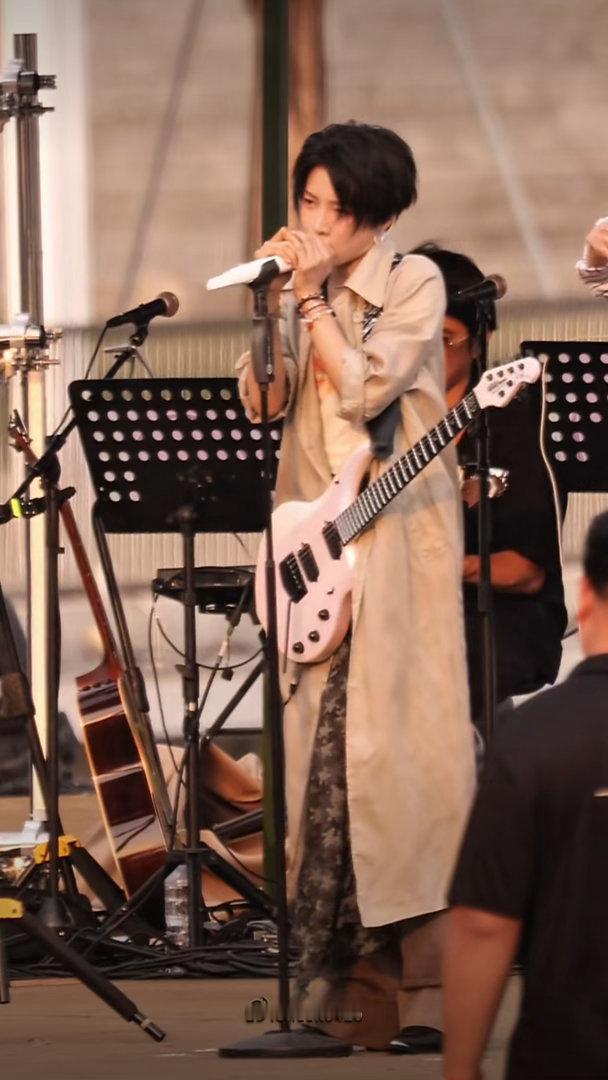 小鬼刘雨昕心跳彩排 两个舞台王者凑在一起，彩排都比别人正式演出好看。小鬼的爆发力