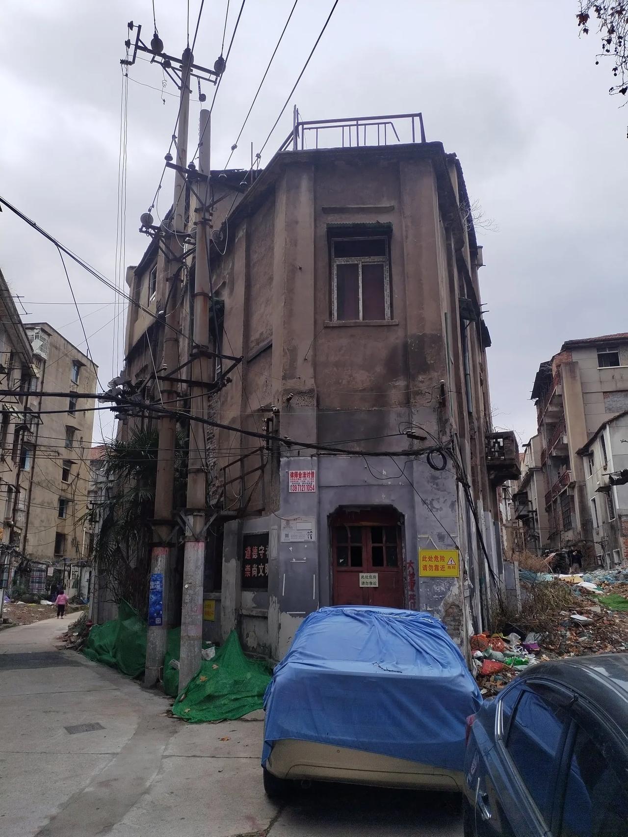 巴公房子！[捂脸][捂脸][捂脸][捂脸]老城！ 难忘的老城 旧城的巷