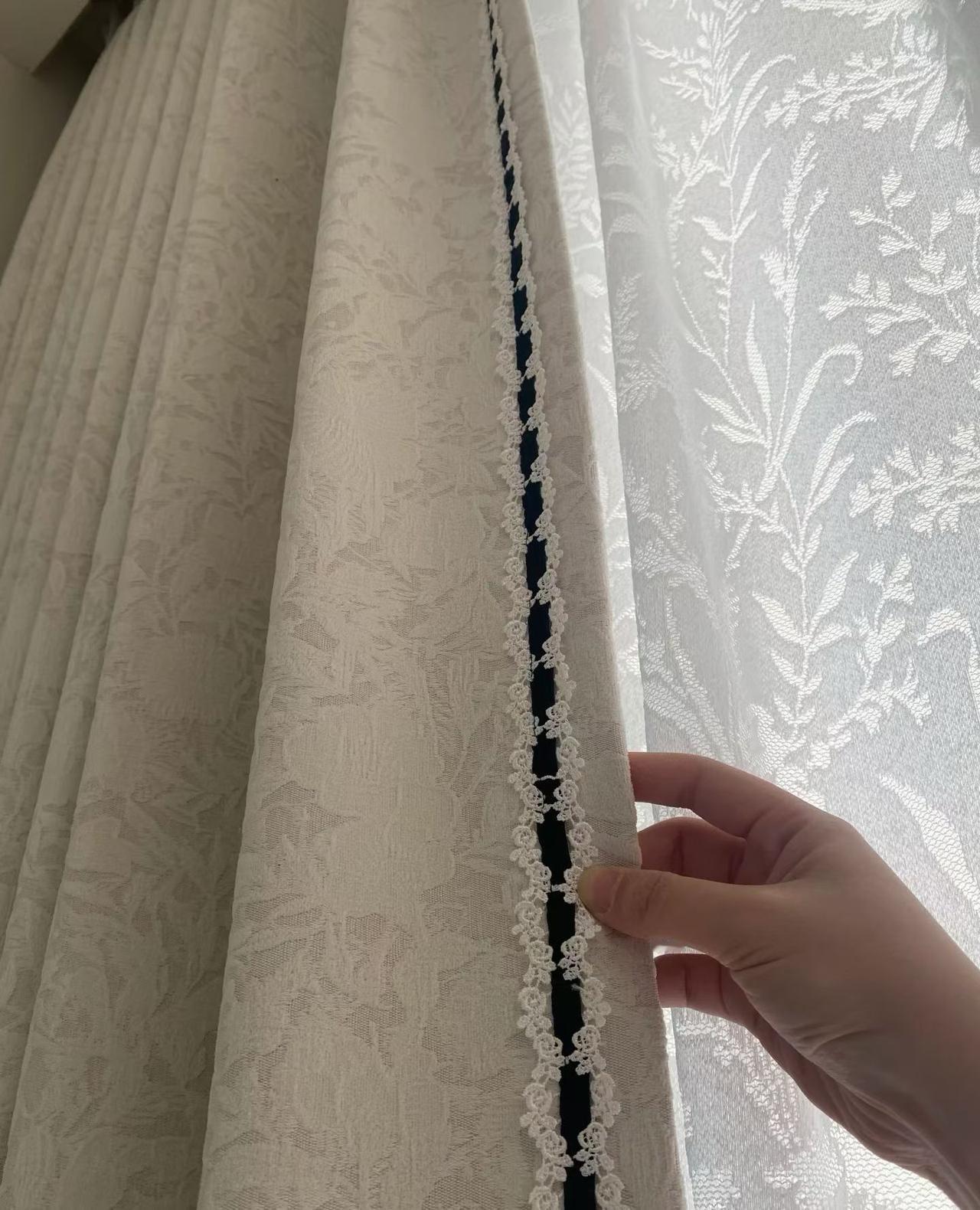 我弟弟是抱养的，父母居然给弟弟全款买了房，房产证直接写他名字！

我这亲生女儿都