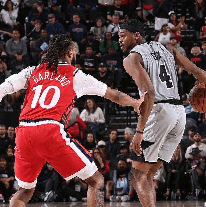 这交易若成，鲍尔默要卖快船了！
快船受到了NBA的重罚，有不少人预测，接下来的1