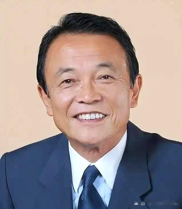 麻生太郎的内部讲话在中日关系的讨论中引发了广泛关注。他的坦诚令人震惊，尤其是他对