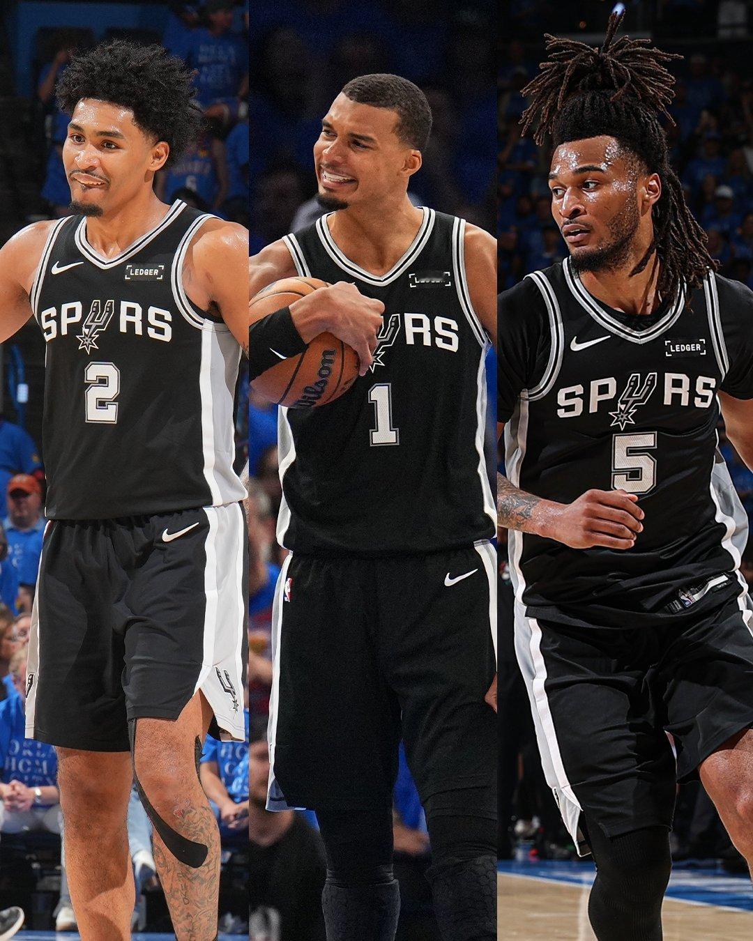 NBA历史首次三个22岁不到的队友们同场季后赛砍下两双nba
