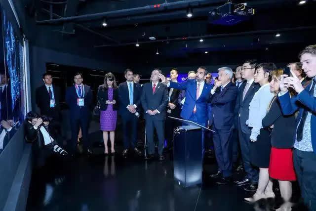 印度想把自己存在美国的黄金运回家，美国不让。可另一边，中国却用聪明的办法，把黄金