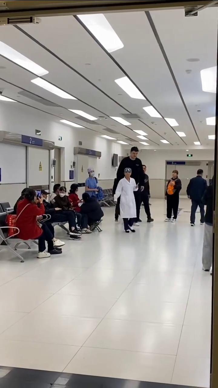 嗯。