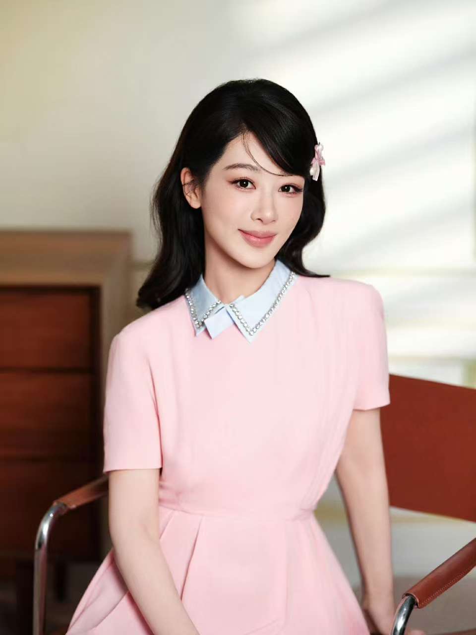 杨紫随性温柔风杨紫粉色POLO裙杨紫粉色POLO裙，随性温柔风，[抱抱][抱抱]