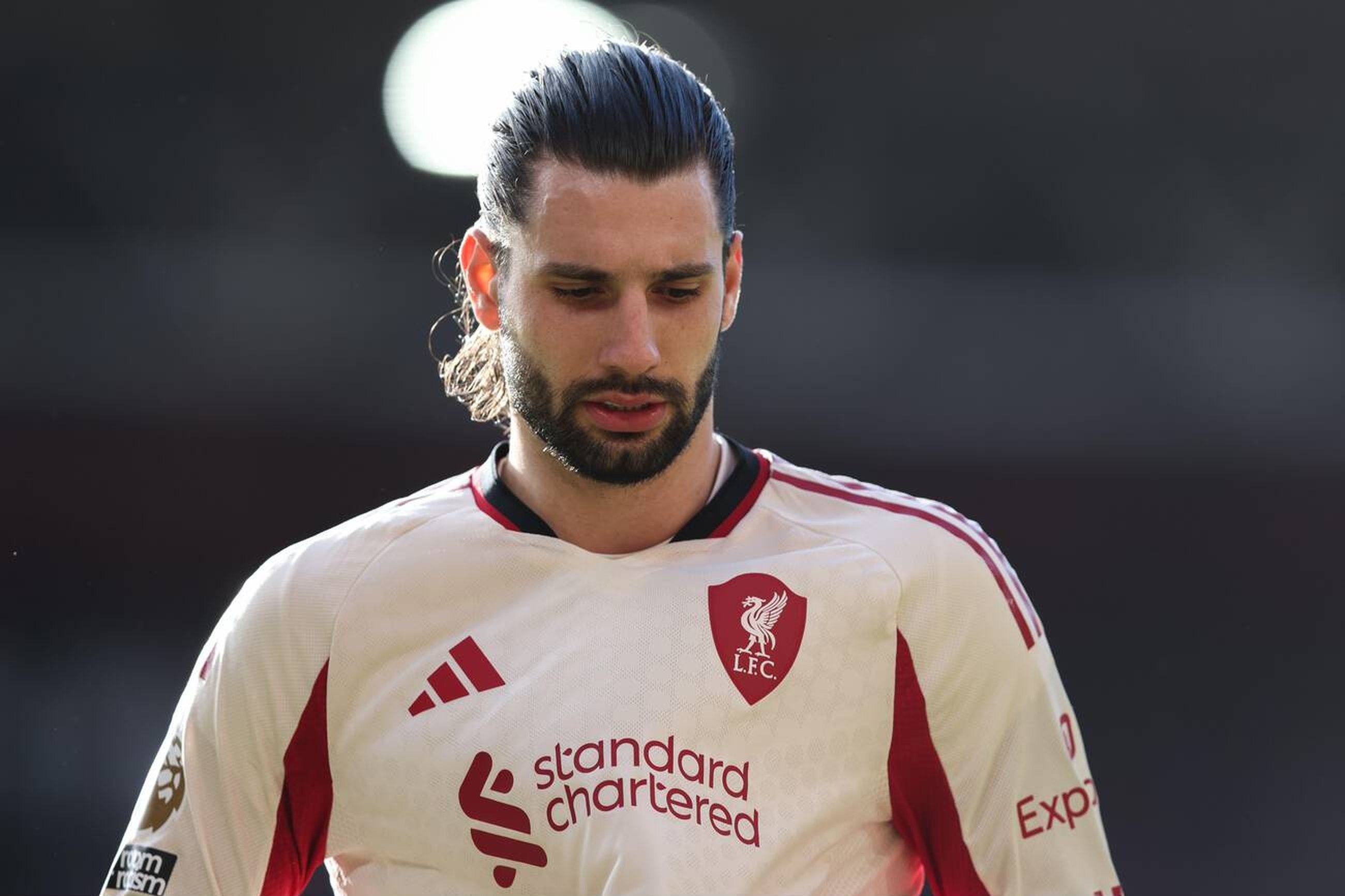 索博斯洛伊索博斯洛伊利物浦 加时绝杀苟住胜利早场比赛的光影交织出了破碎感的美貌 